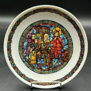 D’Arceau Limoges Decorative Plate with Stained Glass Design, Christmas BW 507